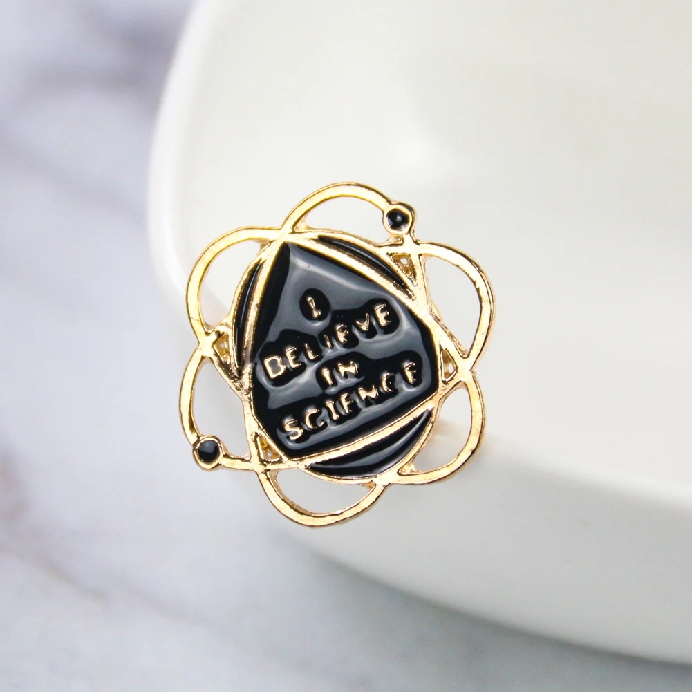 Science Themed Atom Brooch Hun - Science Hunter のレビューと価格